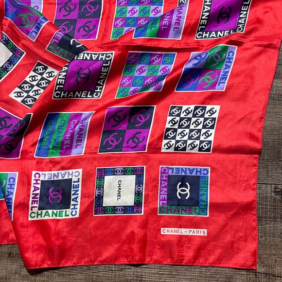 CHANEL Vibrant Red silk Scarf with Multicolor Logo Squares - Picture 5 of 9
